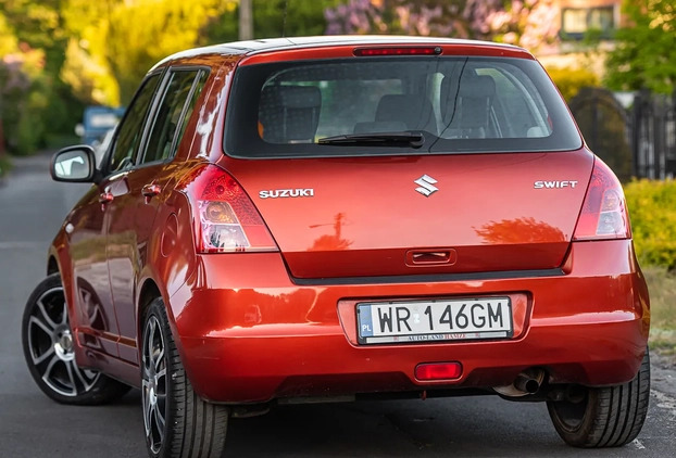 Suzuki Swift cena 18900 przebieg: 136000, rok produkcji 2009 z Rymanów małe 407